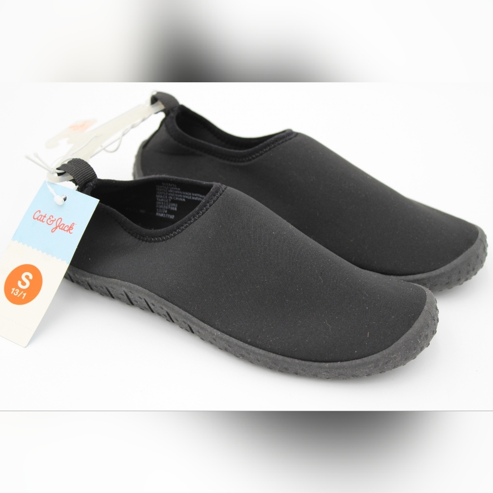 Cat & Jack Kids Slip-On Water Shoes — Black, Size 13/1 (NWT)